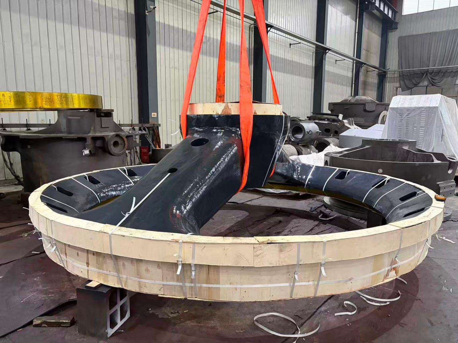 Packed for shipment — gyratory crusher spider casting